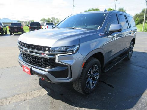 Used 2022 Chevrolet Tahoe Z71 w/ Z71 Off-Road Package AWD/4WD image 11