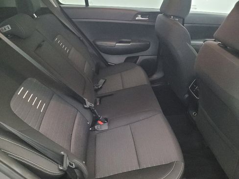 Used 2018 Kia Sportage LX image 19