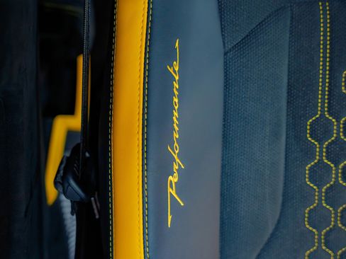 Used 2024 Lamborghini Urus Performante image 21