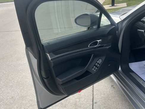 Used 2013 Porsche Panamera image 38