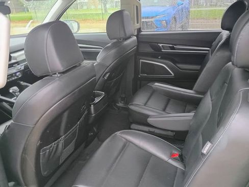 Used 2025 Kia Telluride S AWD/4WD image 14