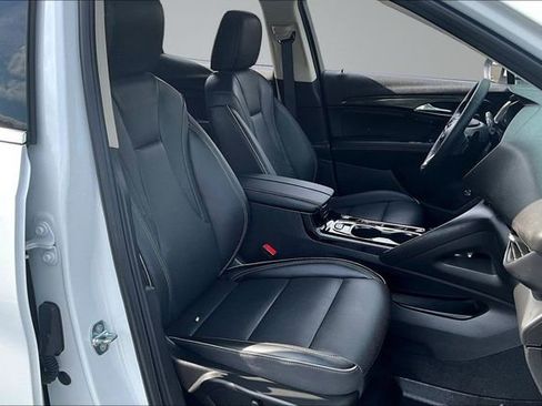 Used 2023 Buick Envision Essence image 28