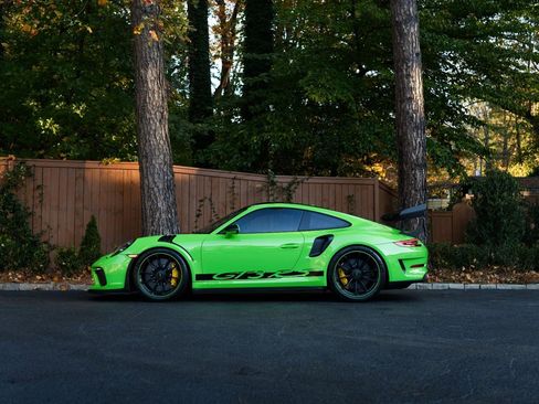 Used 2019 Porsche 911 GT3 RS image 2
