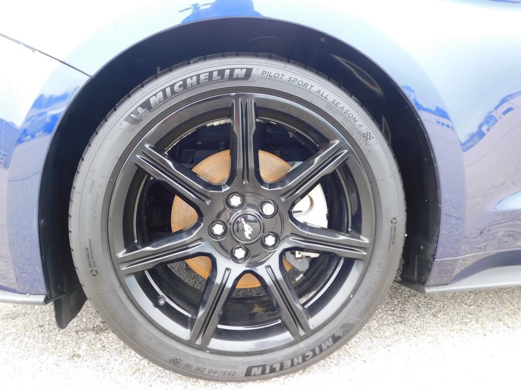Used 2020 Ford Mustang Coupe w/ Equipment Group 101A RWD image 10