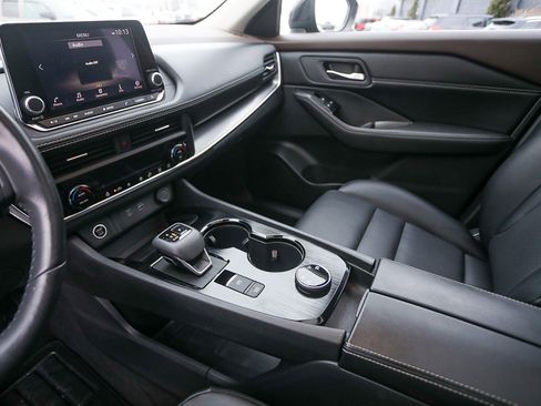 Used 2023 Nissan Rogue SV w/ SV Premium B Package image 18