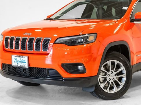 Used 2021 Jeep Cherokee Latitude Lux AWD/4WD image 2