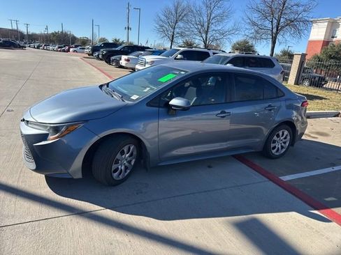 Used 2021 Toyota Corolla LE image 7