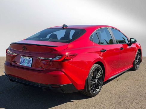 Used 2026 Toyota Camry Hybrid w/ Convenience Package AWD/4WD image 3