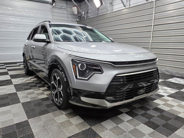 Used 2025 Kia Niro EX Touring FWD image 5
