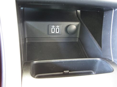 Used 2019 Ford Fusion SEL FWD image 21