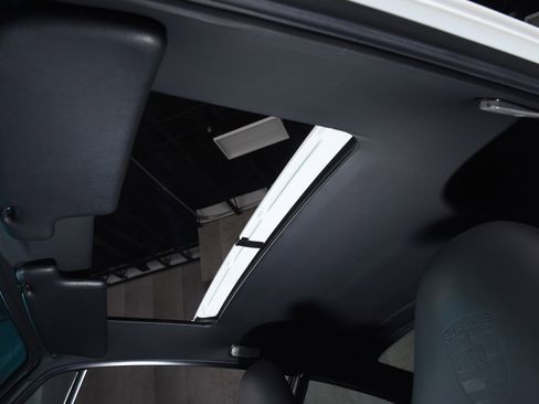 Used 1998 Porsche 911 Carrera S image 23