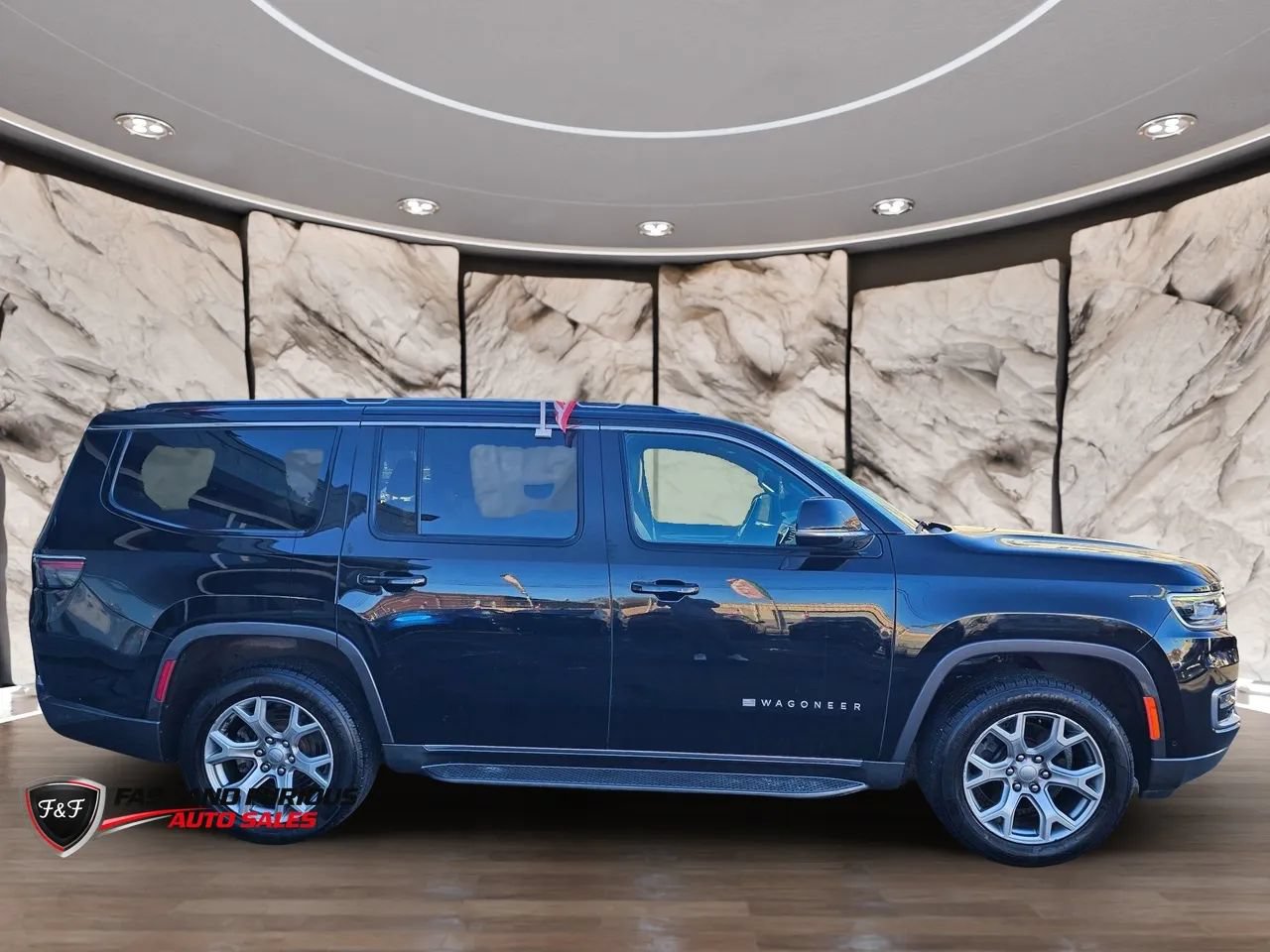 Used 2022 Jeep Wagoneer Series II AWD/4WD image 4