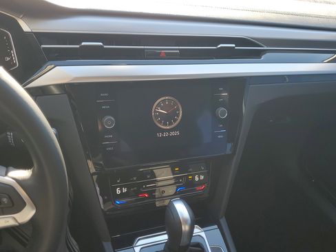 Used 2021 Volkswagen Arteon SE image 24