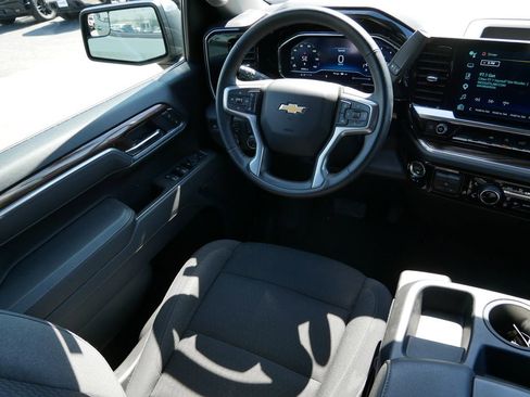 Used 2025 Chevrolet Silverado 1500 LT image 13