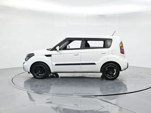 Used 2010 Kia Soul + image 7
