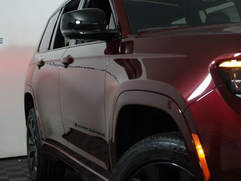 New 2026 Jeep Grand Cherokee L Limited AWD/4WD image 3