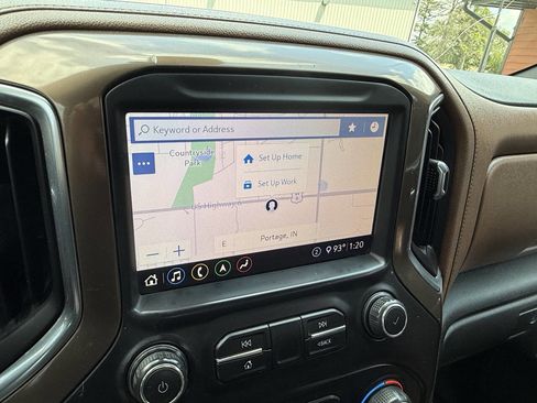 Used 2020 Chevrolet Silverado 2500 High Country AWD/4WD image 15