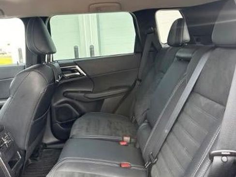 Used 2022 Mitsubishi Outlander SE AWD/4WD image 11