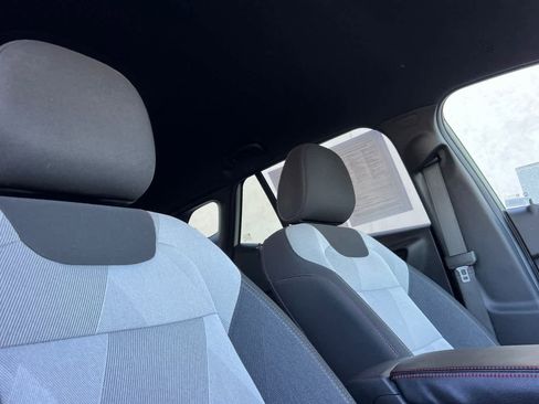 Used 2024 Chevrolet Trax RS image 17