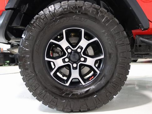 Used 2018 Jeep Wrangler Unlimited Rubicon w/ LED Lighting Group image 98