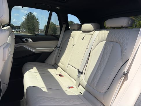 Used 2022 BMW X5 M50i w/ Executive Package AWD/4WD image 9