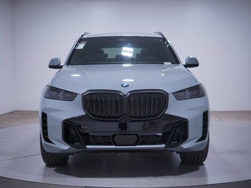 Used 2026 BMW X5 sDrive40i w/ M Sport Package RWD image 4