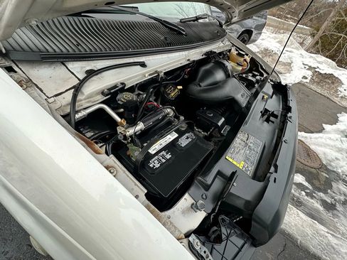 Used 2013 Ford E-250 and Econoline 250 image 32