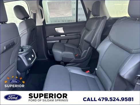 New 2026 Ford Expedition Active image 5