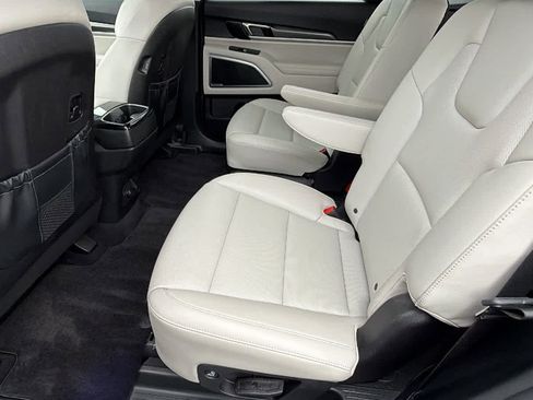 Used 2023 Kia Telluride S w/ S Sunroof Package image 24