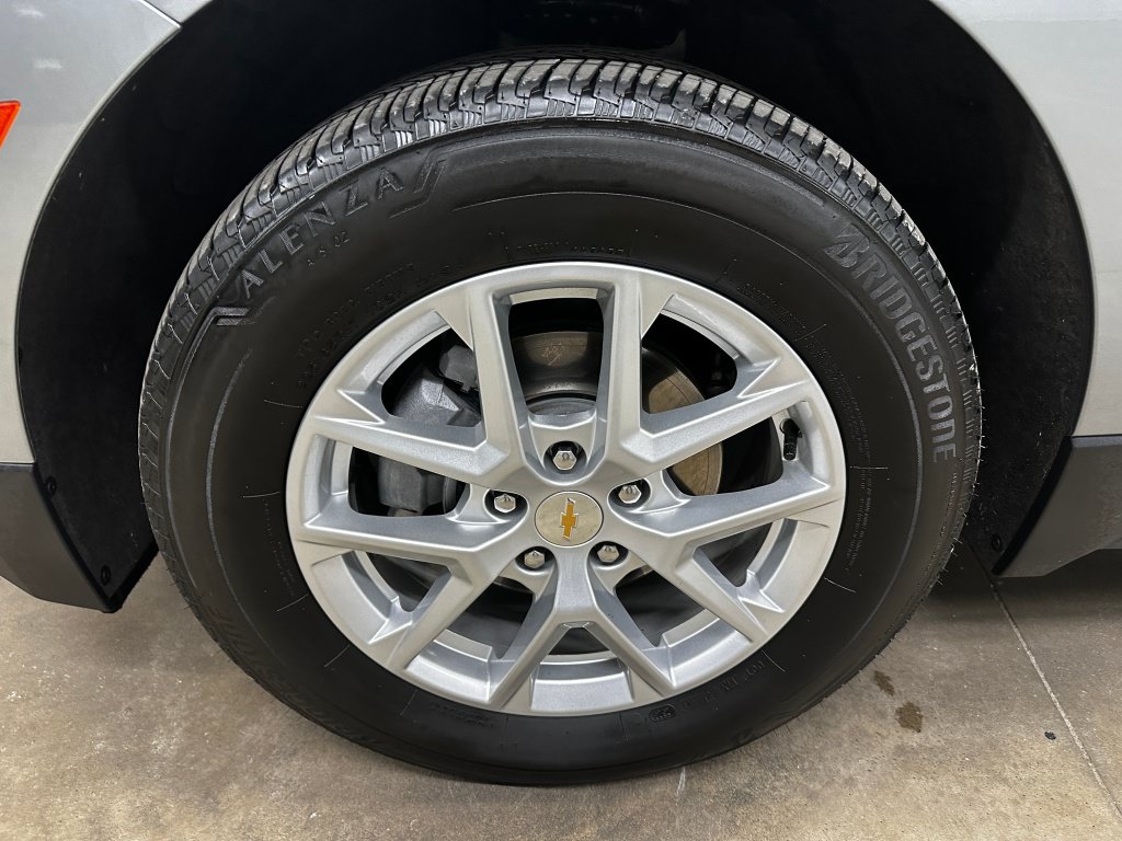 Used 2024 Chevrolet Equinox LT AWD/4WD image 36