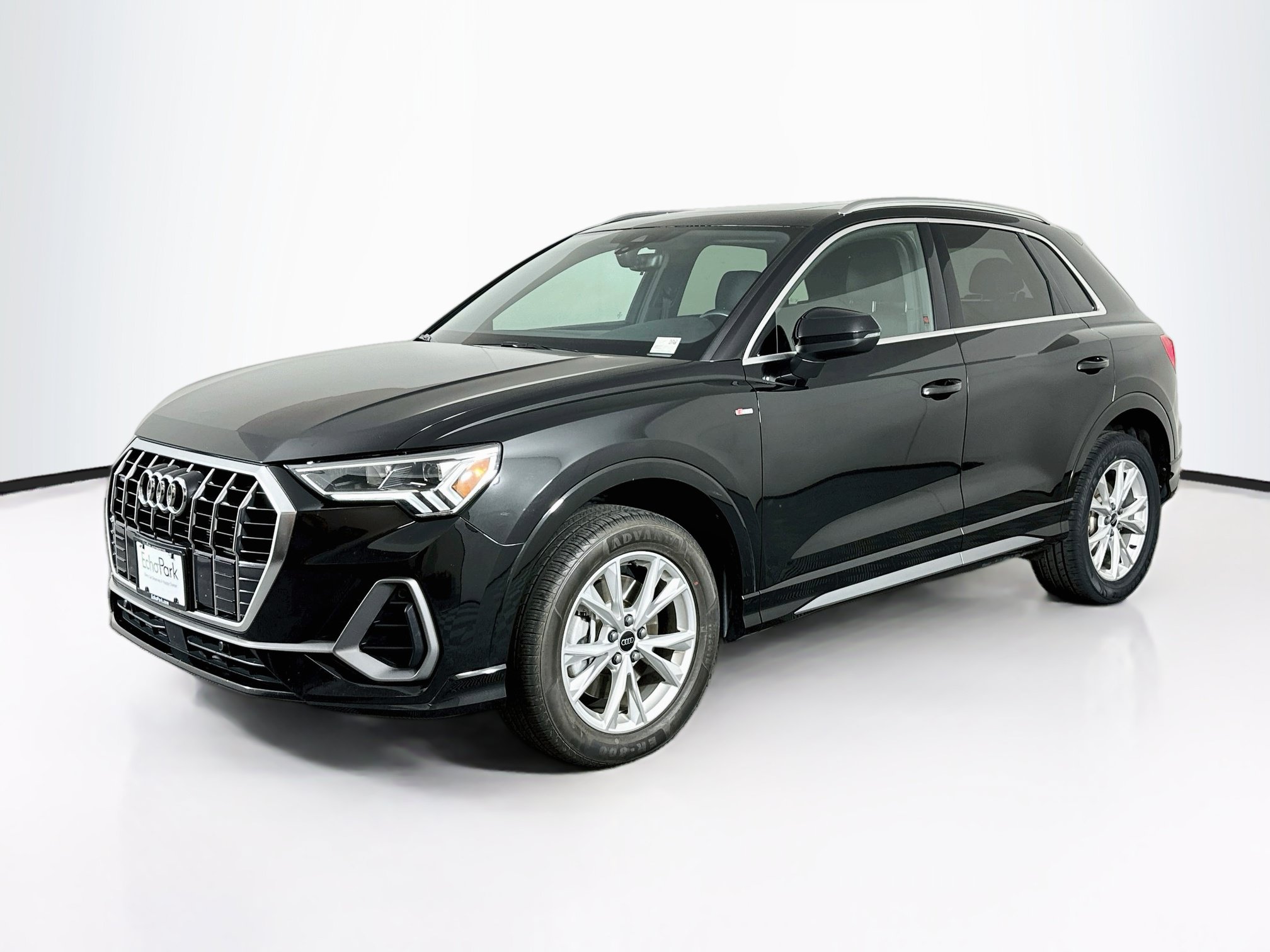 Used 2025 Audi Q3 2.0T Premium AWD/4WD image 3