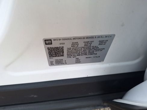 Used 2024 GMC Terrain SLE FWD image 32