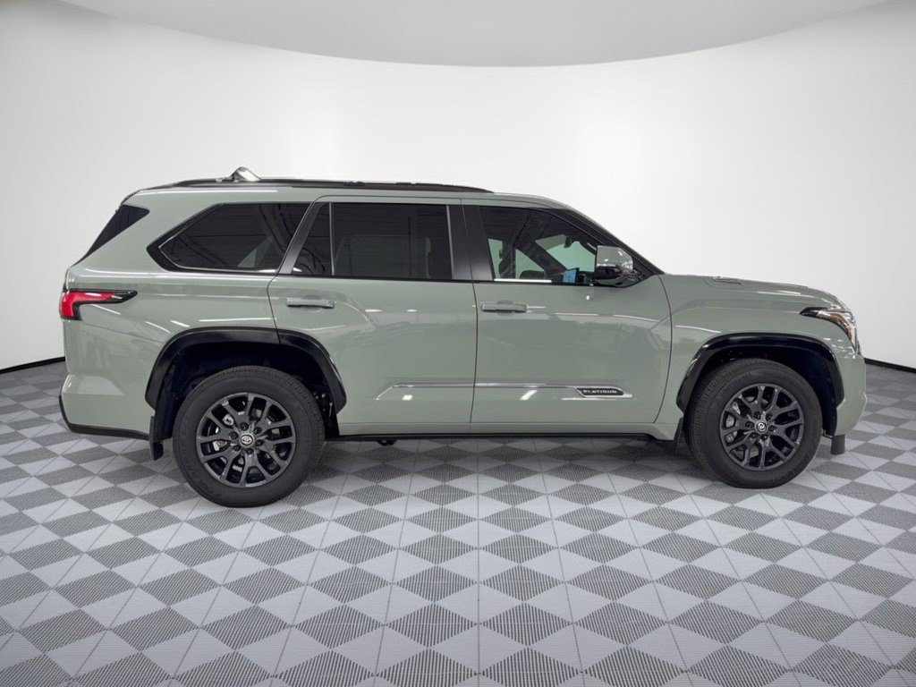 Used 2025 Toyota Sequoia Platinum AWD/4WD image 8