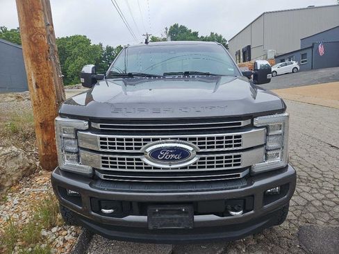 Used 2019 Ford F250 Platinum w/ Platinum Ultimate Package AWD/4WD image 2