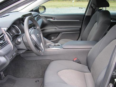 Used 2023 Toyota Camry LE image 17