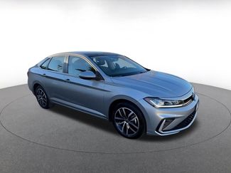 Used 2025 Volkswagen Jetta SE video 2