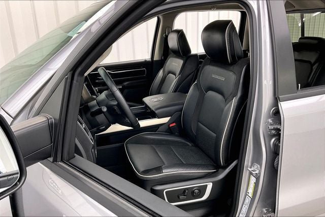 Used 2022 RAM 1500 Laramie AWD/4WD image 8