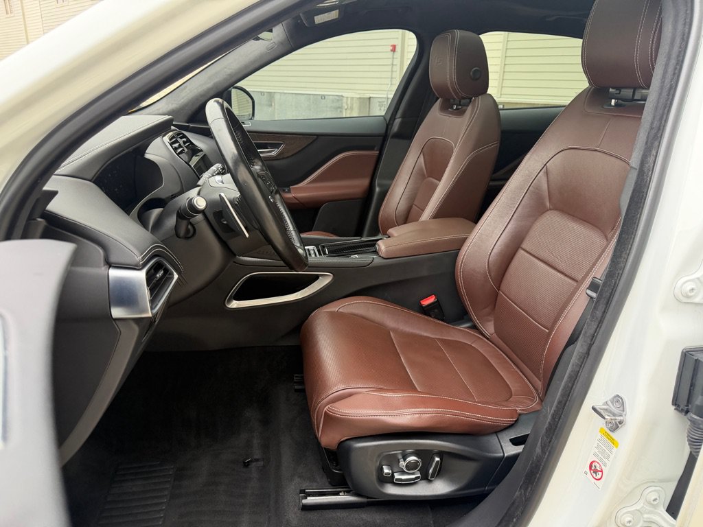 Used 2019 Jaguar F-PACE S AWD/4WD image 12