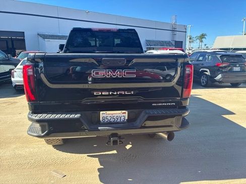 Used 2024 GMC Sierra 2500 Denali Ultimate AWD/4WD image 7