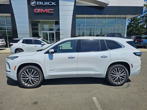 New 2026 Buick Enclave Avenir w/ Super Cruise Package AWD/4WD image 40