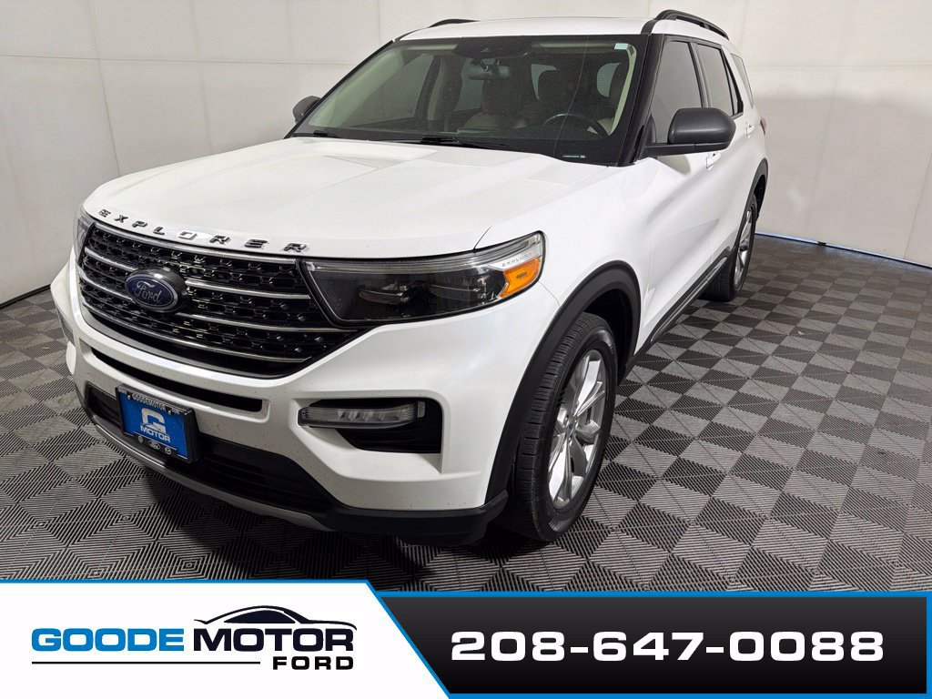 Used 2020 Ford Explorer XLT w/ Equipment Group 202A AWD/4WD image 4