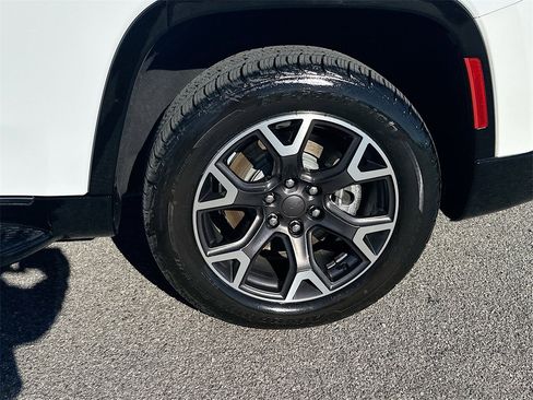 Used 2023 Jeep Wagoneer Series III w/ Preferred Equipment Group image 24