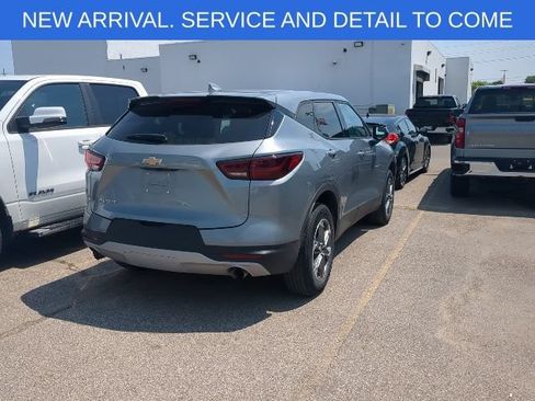 Used 2025 Chevrolet Blazer LT w/ Driver Confidence Package FWD image 7