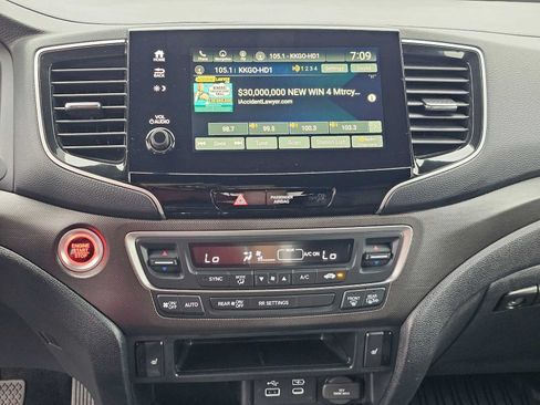 Used 2025 Honda Passport TrailSport image 25