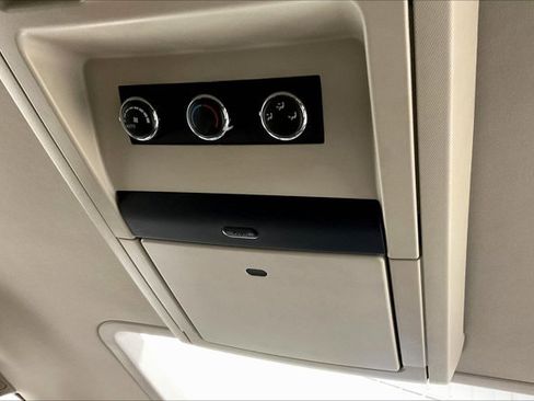 Used 2012 Chrysler Town & Country Limited w/ Luxury Group image 35