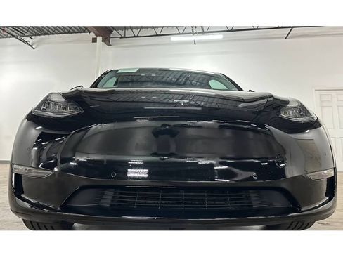 Used 2021 Tesla Model Y Long Range AWD/4WD image 3