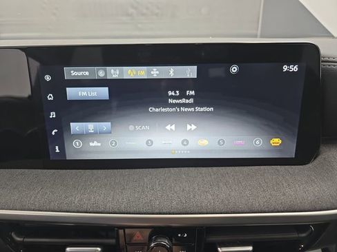 Used 2025 Nissan Kicks SV image 28