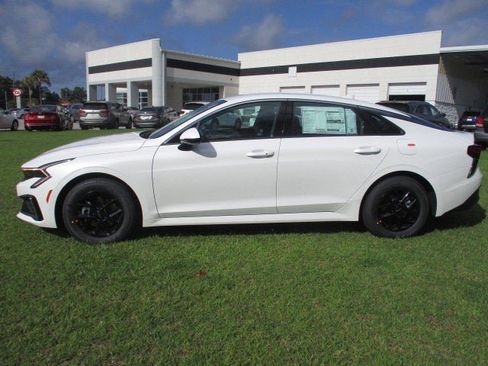 New 2025 Kia K5 LXS image 6