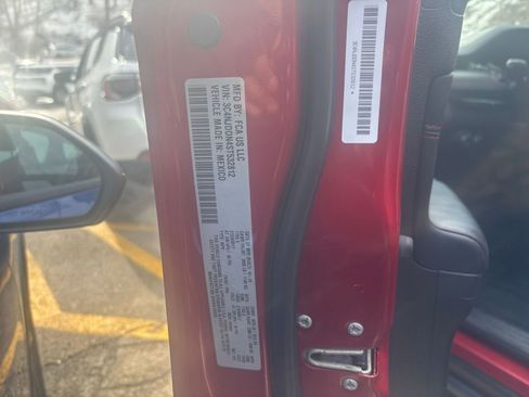 Used 2025 Jeep Compass Trailhawk image 29