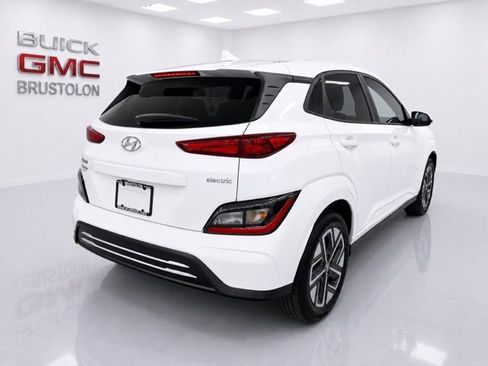 Used 2023 Hyundai Kona SE w/ Cargo Package FWD image 8